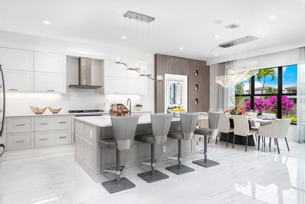 Unlocking Luxury Living: The Irresistible Allure of Pinnacle Collection by GL Homes at Avenir