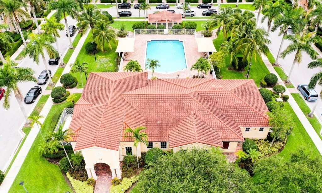 Finding Your Sunshine Sanctuary: A Look Inside Canterbury Place at Abacoa