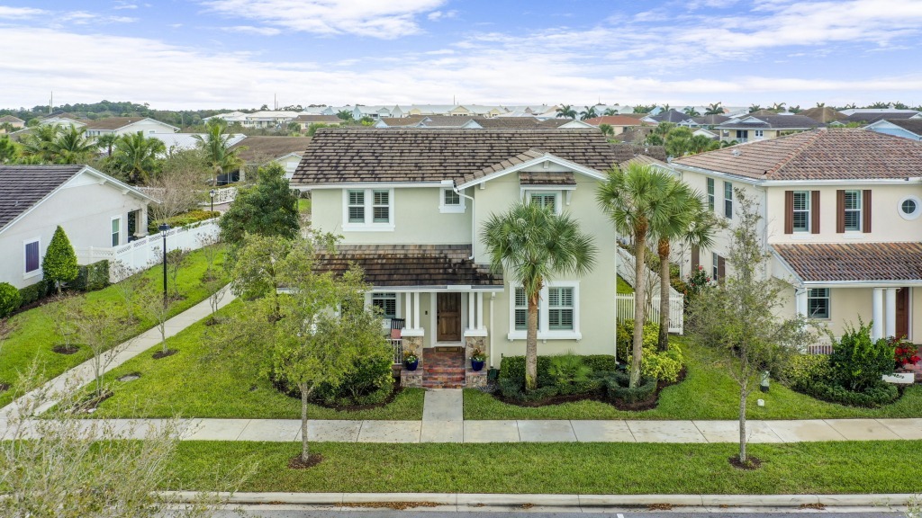 Unveiling a Family Oasis: Windsor Park at Abacoa, Jupiter