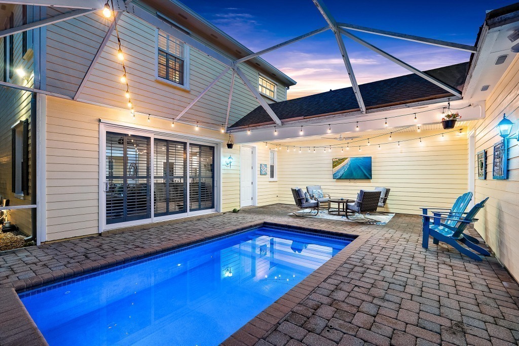 Island Living in the Heart of Jupiter: Unwind at The Island at Abacoa