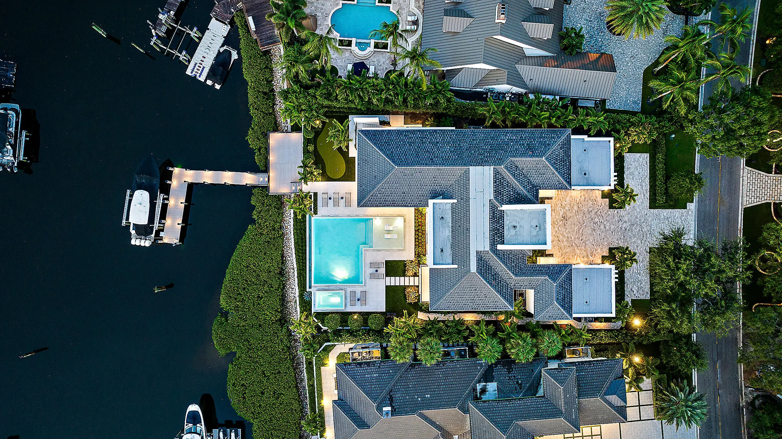 Admirals Cove1