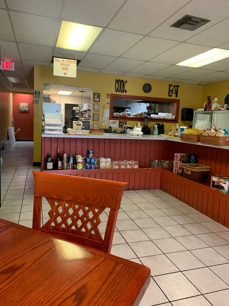 Giorgio’s Cafe & Deli1