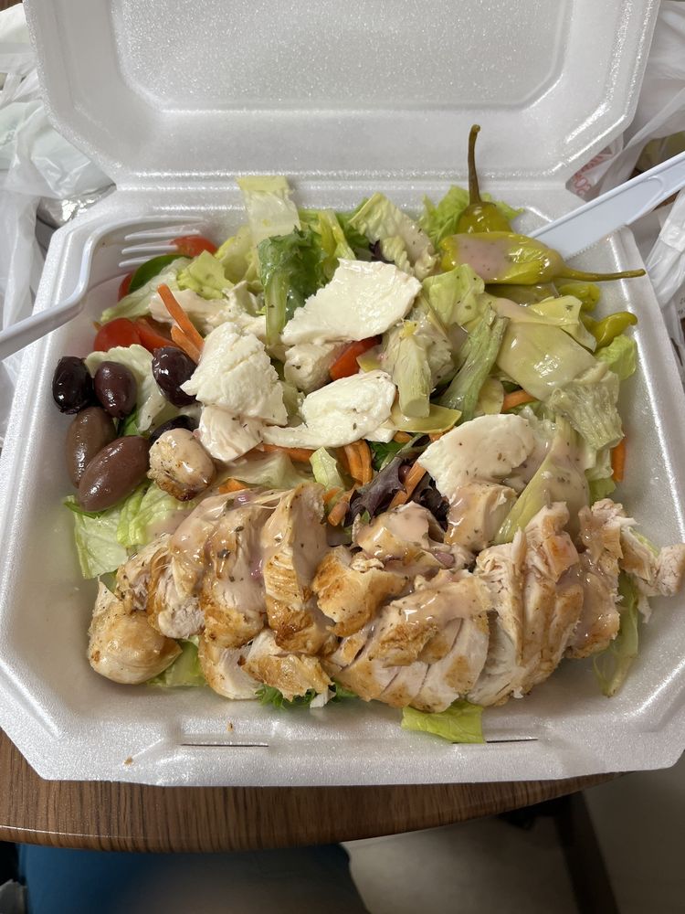 Giorgio’s Cafe & Deli2