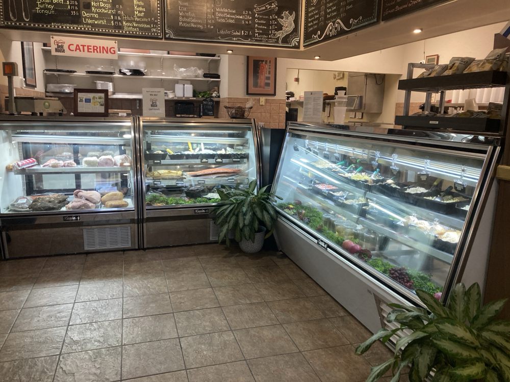Gourmet Deli at Palm Harbor Marina2
