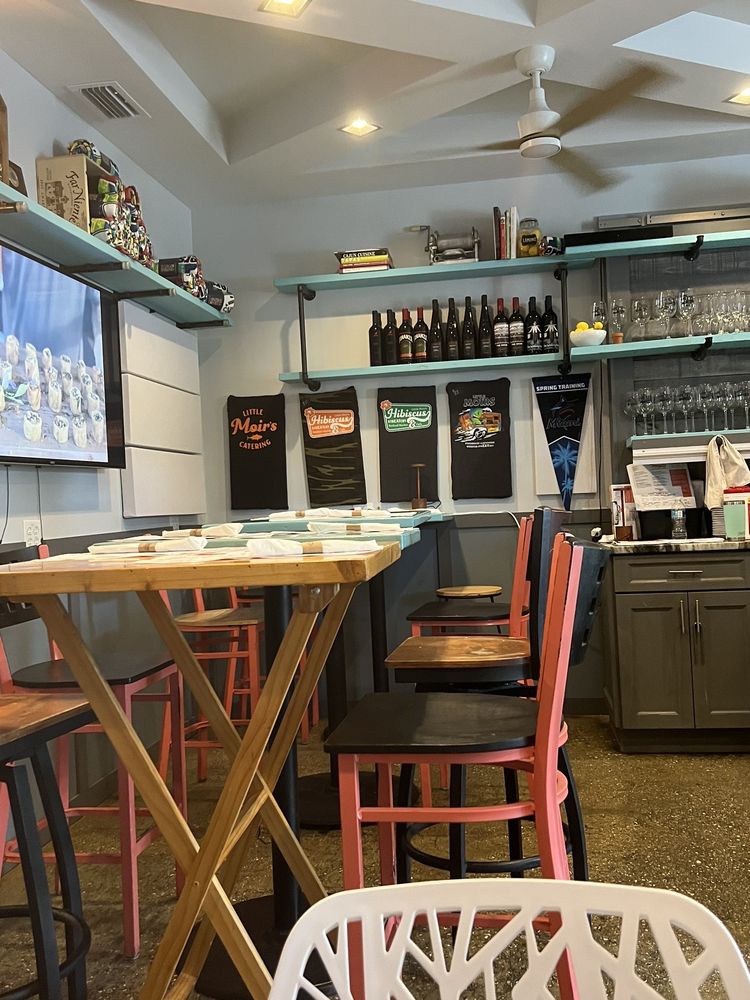 Little Moir’s Hibiscus Streatery1