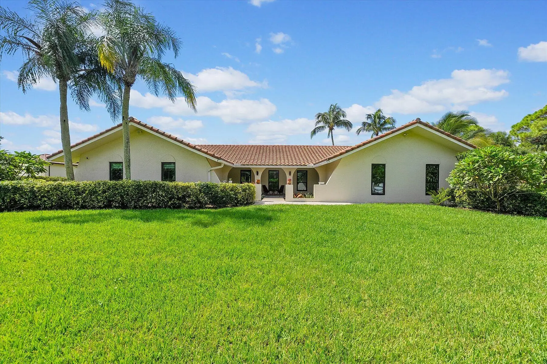 Palm Beach Country Estates1