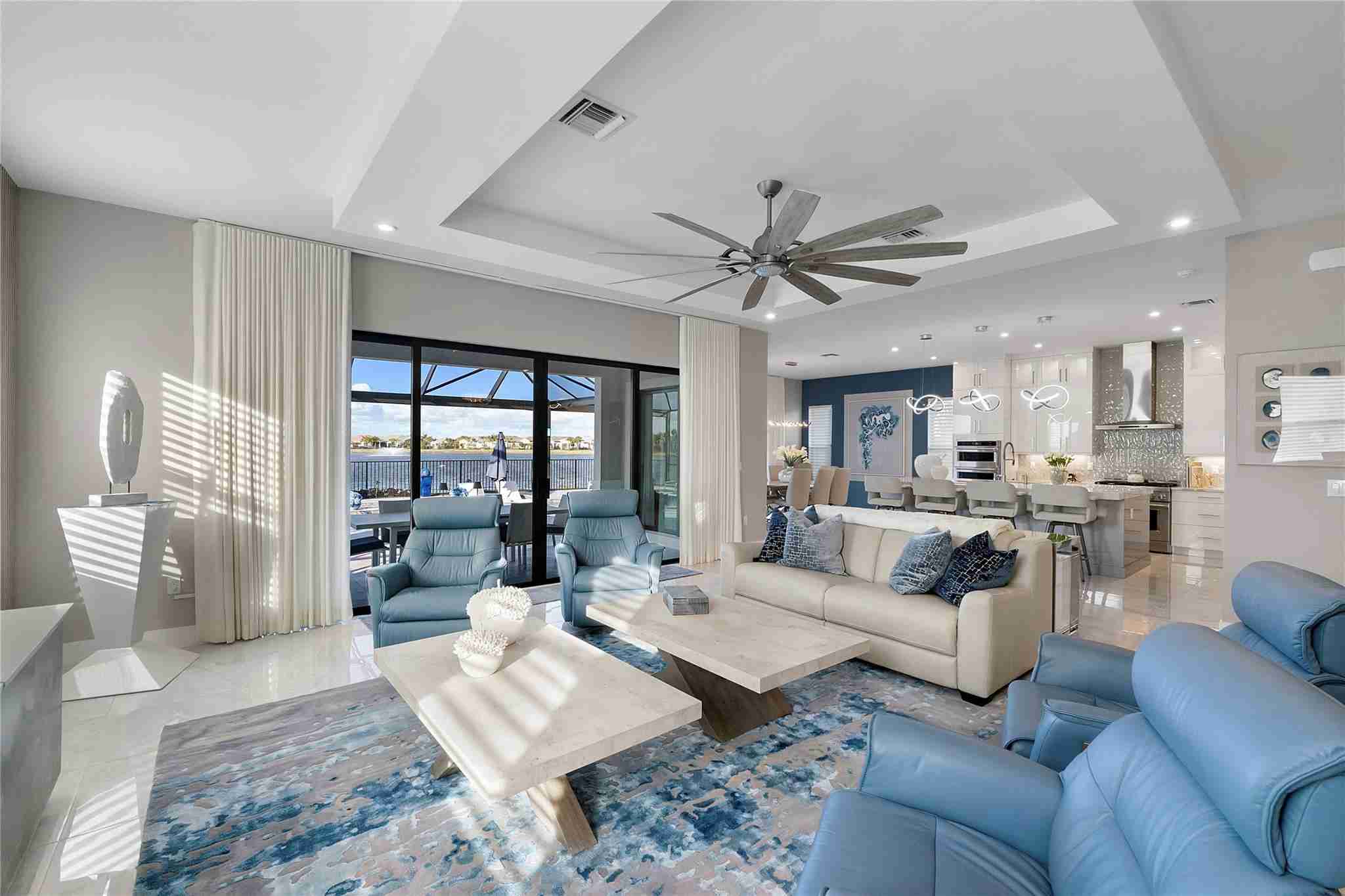 Solana Bay interior