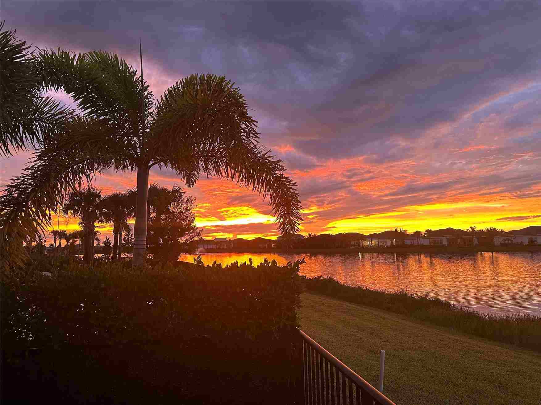 Solana Bay lakefront