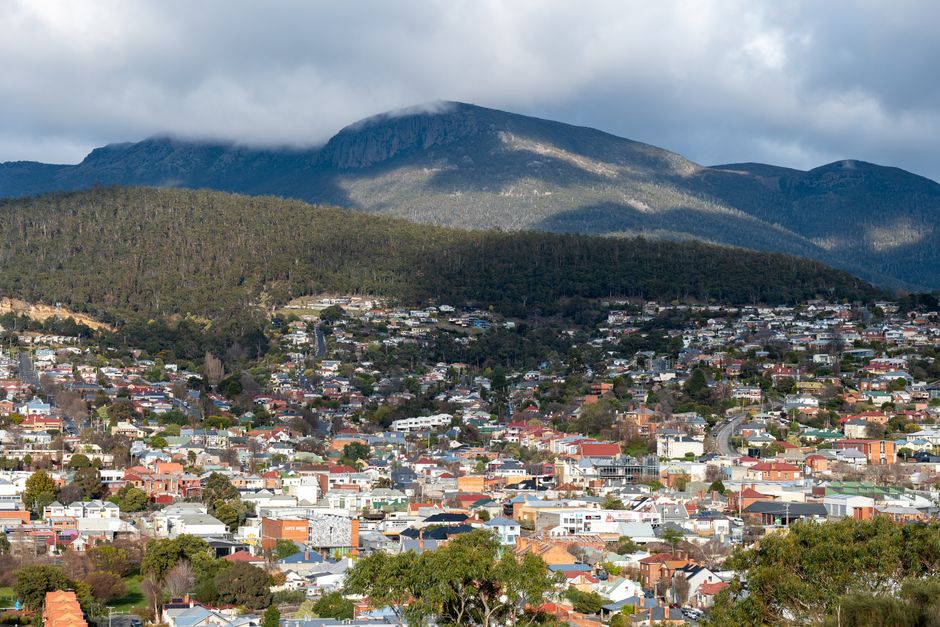 Wellington or Westlake? A Side-by-Side Guide to the Best Neighborhoods in Wellington 2026 vs. PBC’s Newest City