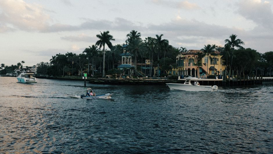 Jupiter Farms or Palm Beach Country Estates? A Side-by-Side Buyer’s Guide for 2026